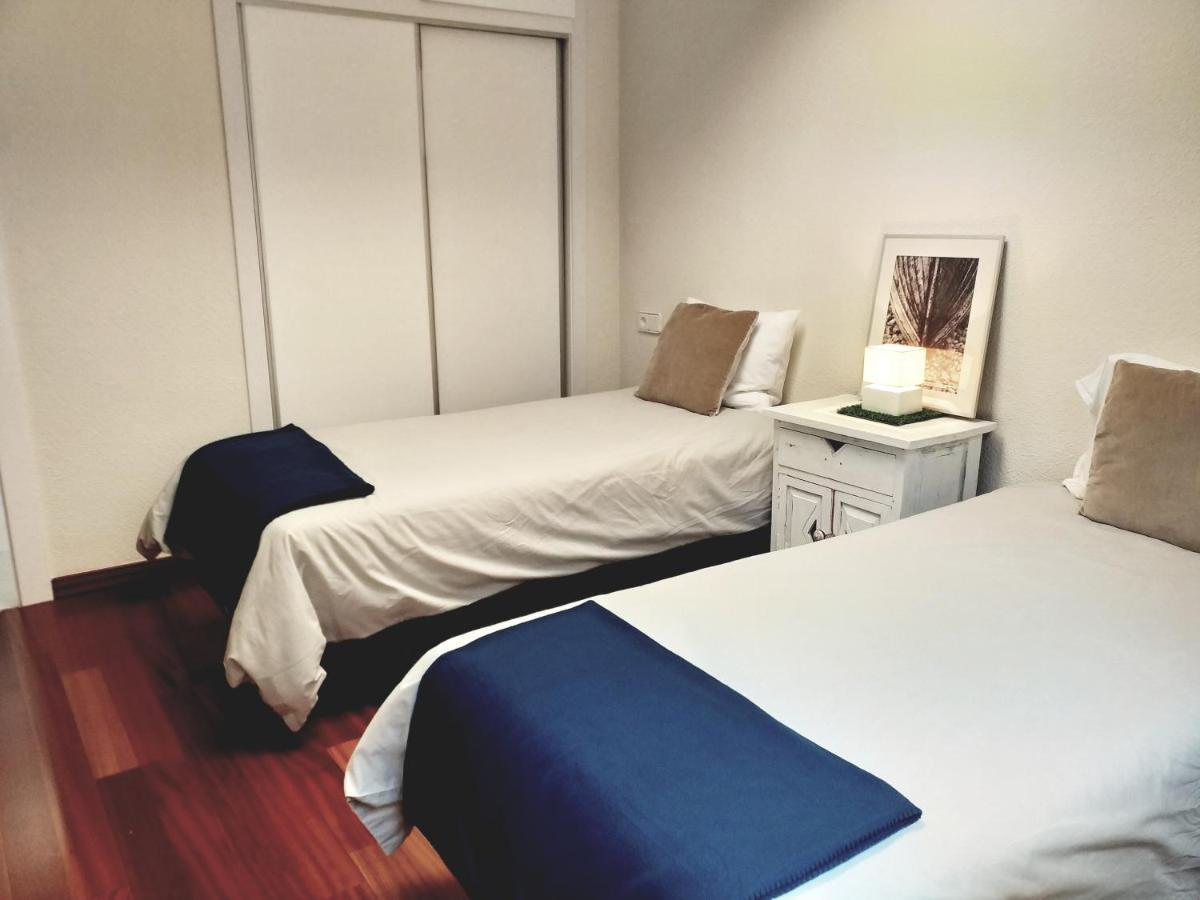 Large Apartment With Large And Sunny Terrace - Garden & Outdoor Gym , Alicante Center Bagian luar foto