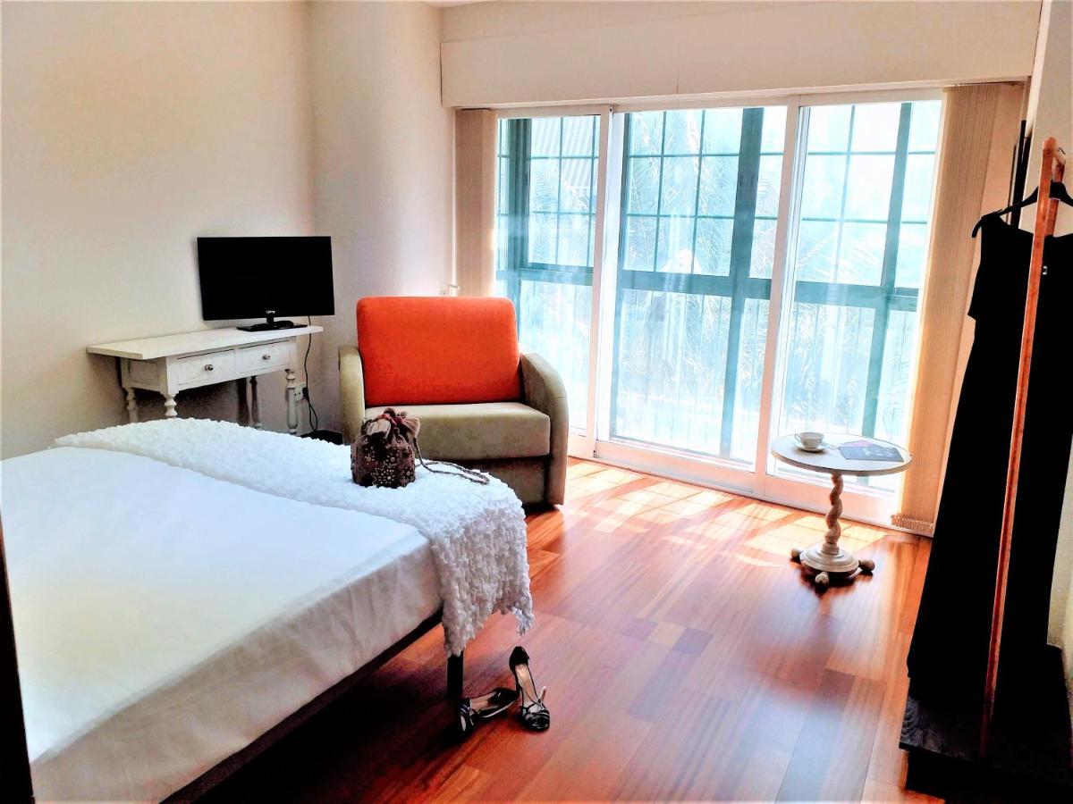Large Apartment With Large And Sunny Terrace - Garden & Outdoor Gym , Alicante Center Bagian luar foto