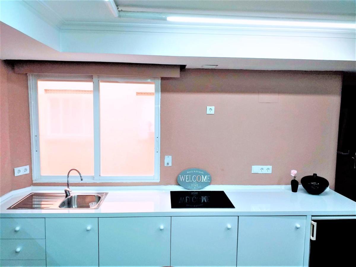 Large Apartment With Large And Sunny Terrace - Garden & Outdoor Gym , Alicante Center Bagian luar foto