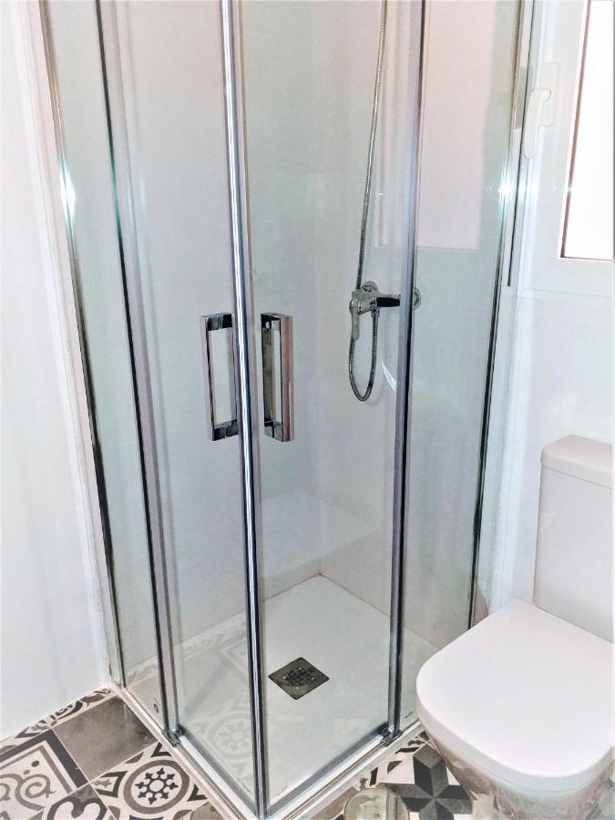Large Apartment With Large And Sunny Terrace - Garden & Outdoor Gym , Alicante Center Bagian luar foto