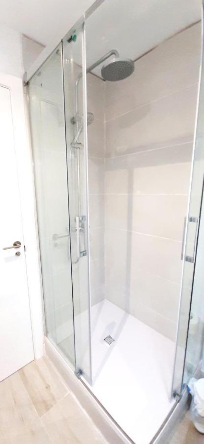 Large Apartment With Large And Sunny Terrace - Garden & Outdoor Gym , Alicante Center Bagian luar foto