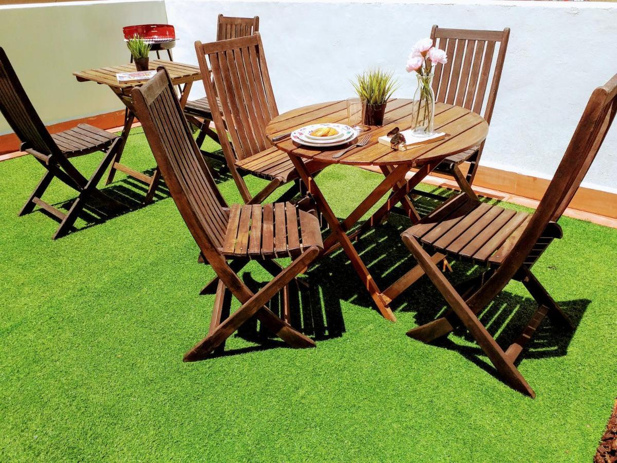 Large Apartment With Large And Sunny Terrace - Garden & Outdoor Gym , Alicante Center Bagian luar foto